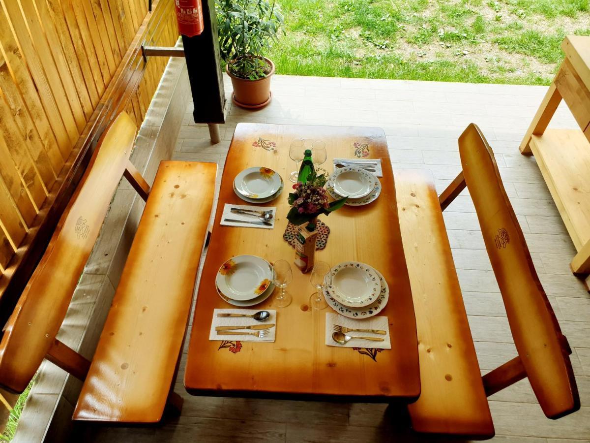 Apartment And Garden House Among The Mountains Podbrdo Extérieur photo