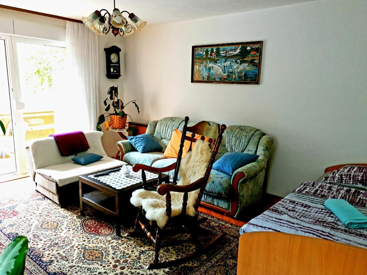 Apartment And Garden House Among The Mountains Podbrdo Extérieur photo