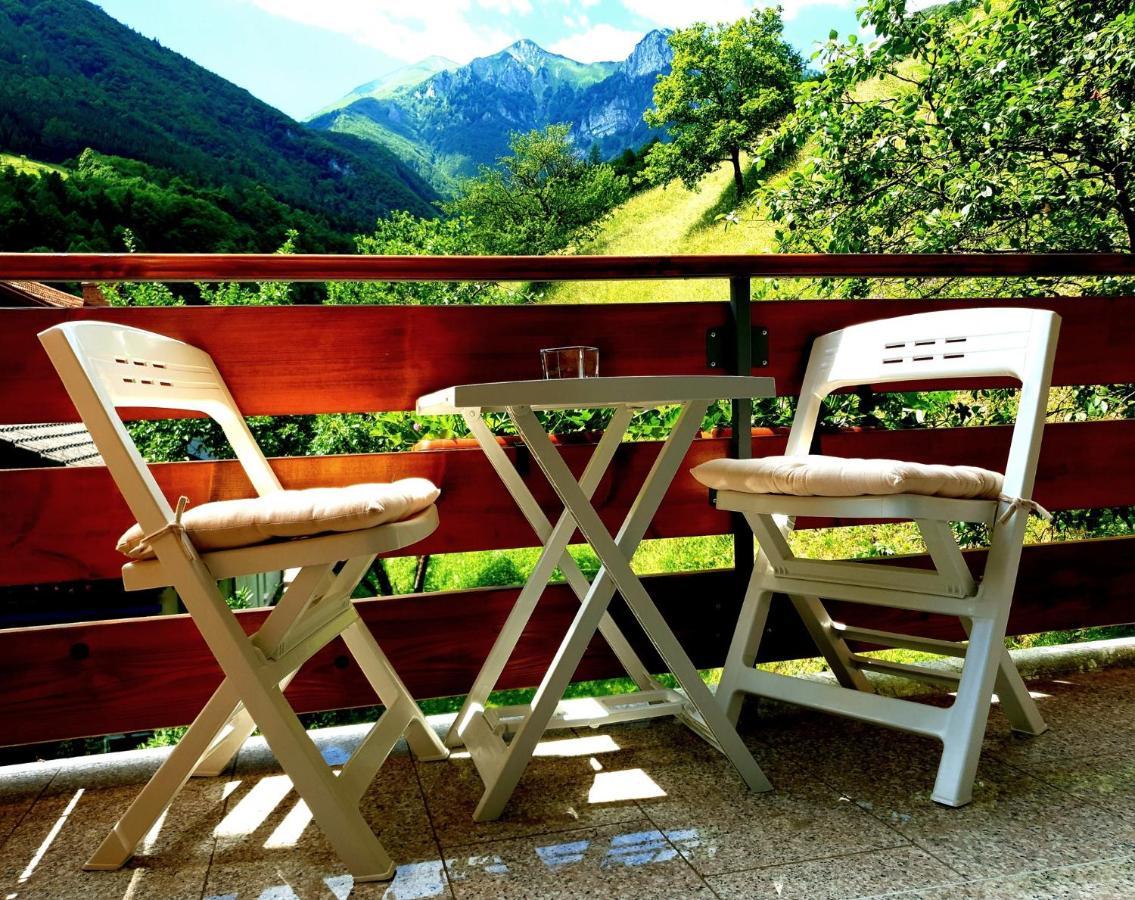 Apartment And Garden House Among The Mountains Podbrdo Extérieur photo